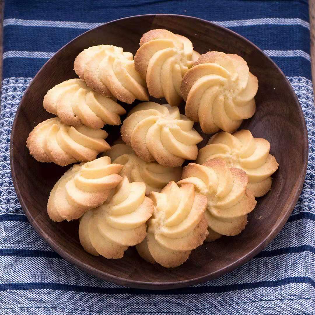 坚持跑步两个月后体重下降,跑步减肥喝酸奶还是牛奶