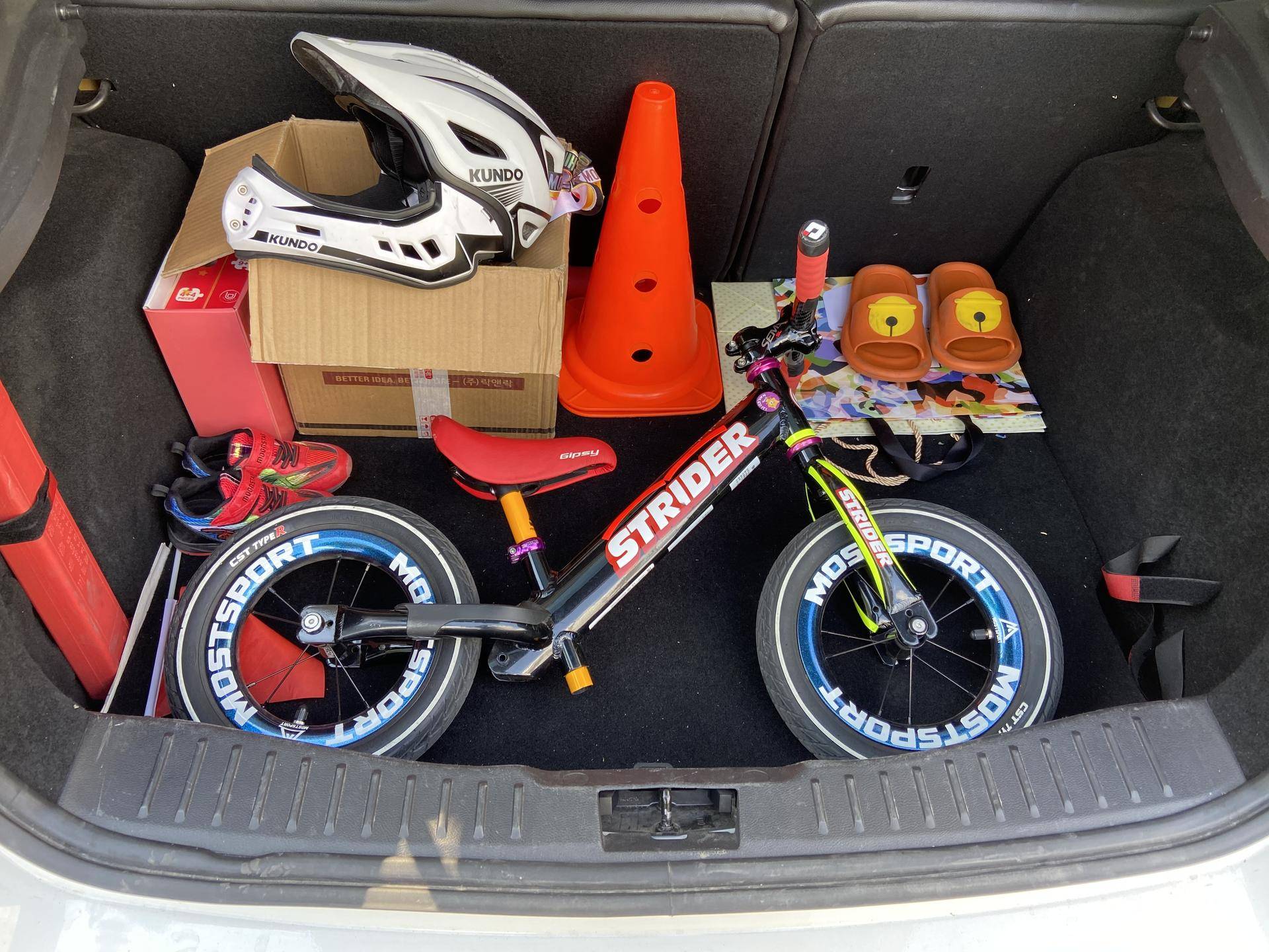 上海荔枝杯平衡车视频比赛 (荔枝杯宁波站平衡车比赛现场)