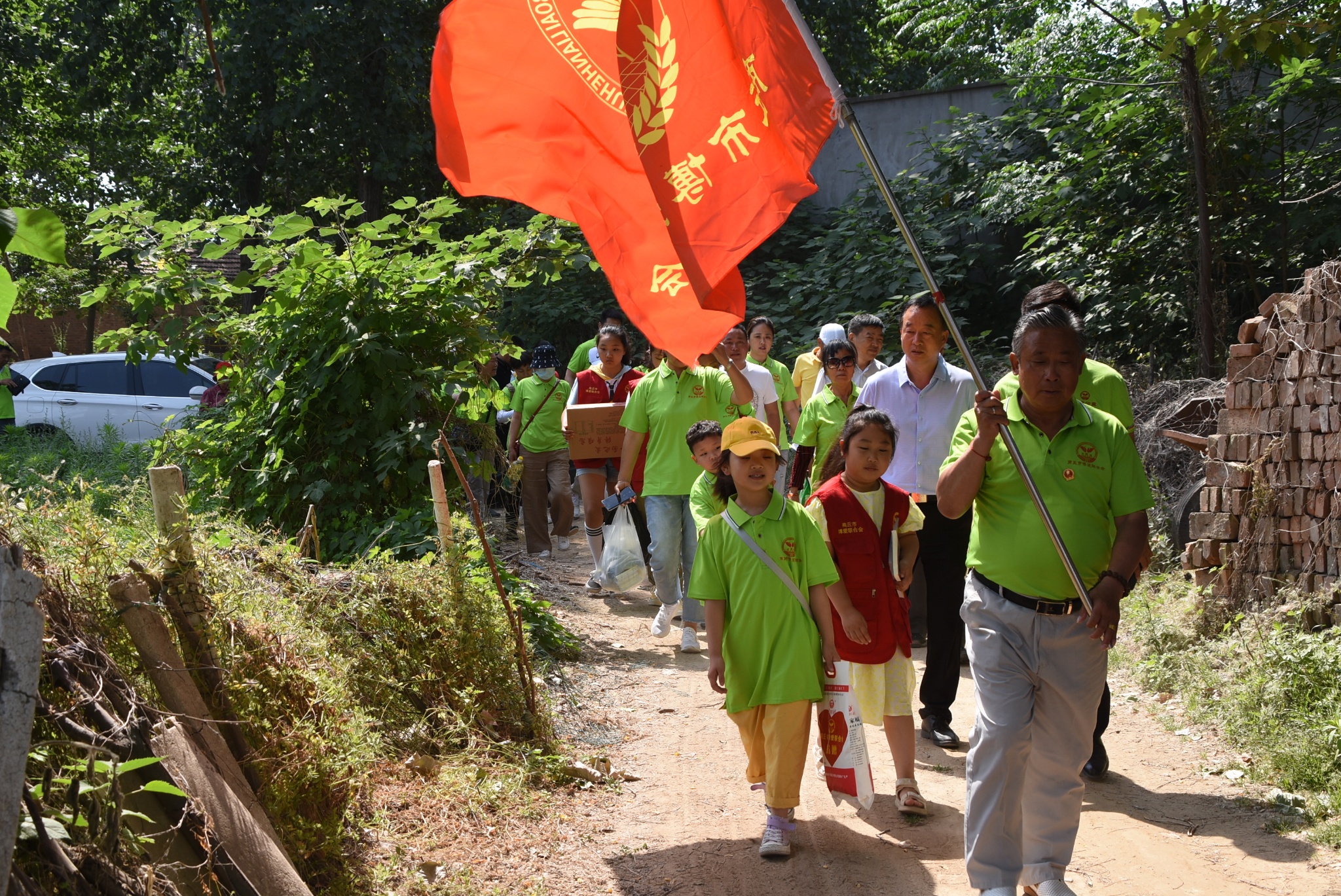 河南商丘：市博爱联合会救助梁园区李庄乡困难学生