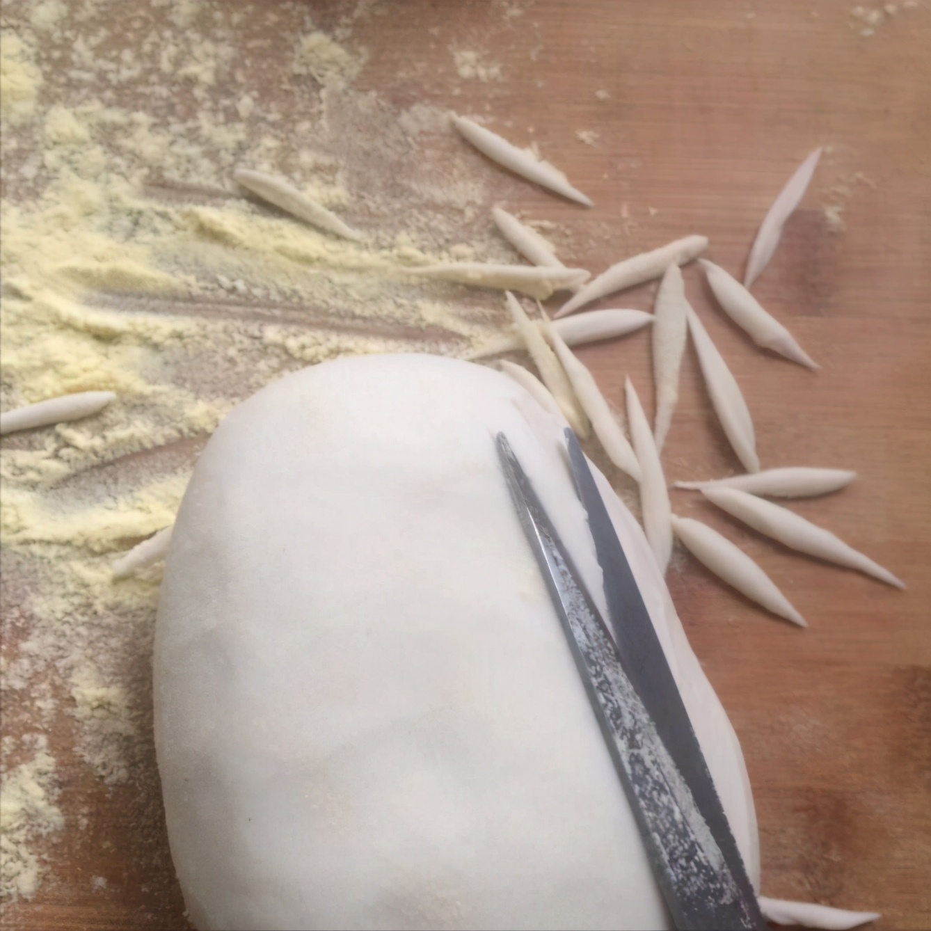 剪刀面用不用醒面,剪刀面是用开水和面吗