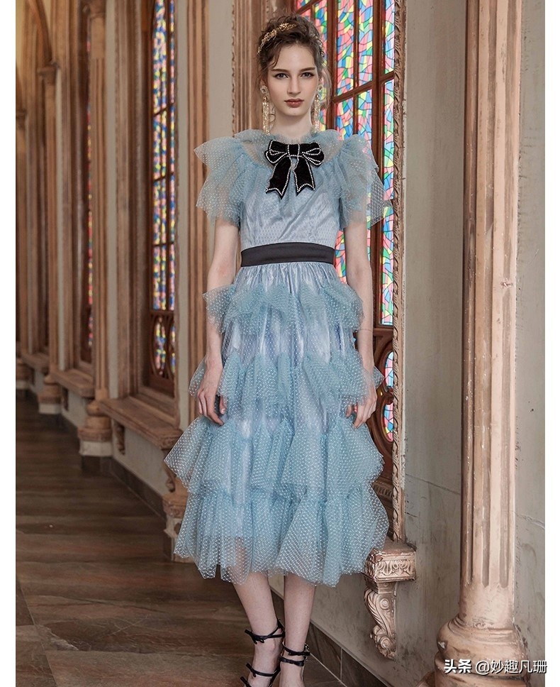 高端年会气质礼服推荐高级感,华丽设计感年会时尚轻奢高级礼服