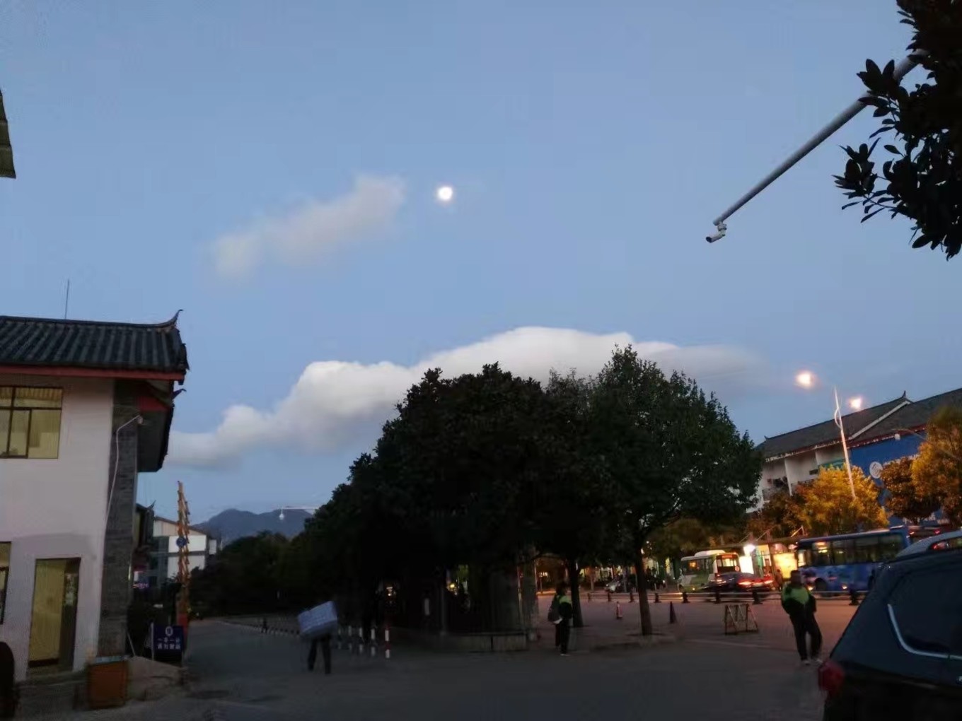 云南虎跳峡徒步线路初级,虎跳峡徒步28道弯