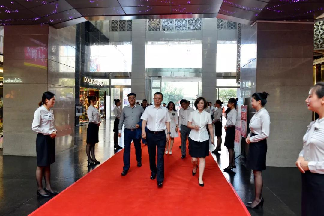 “碧罗珠宝之夜”沈文裕钢琴独奏音乐会完美举行