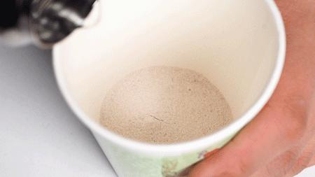 出门灌了瓶热水,打开时就凉了咋办?用它24小时开盖还“烫嘴”