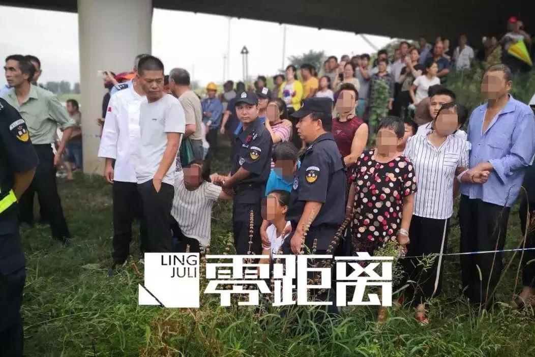 直播撒网捕鱼事件,凌晨网红撒网捕鱼一网下去悲剧了