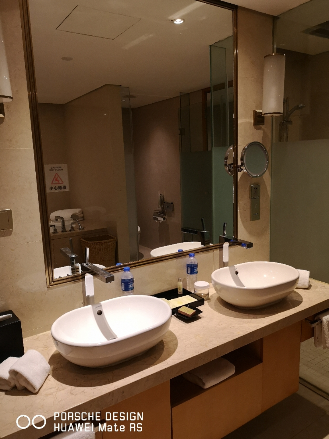 南京下关滨江希尔顿,南京世茂滨江希尔顿酒店电话号码