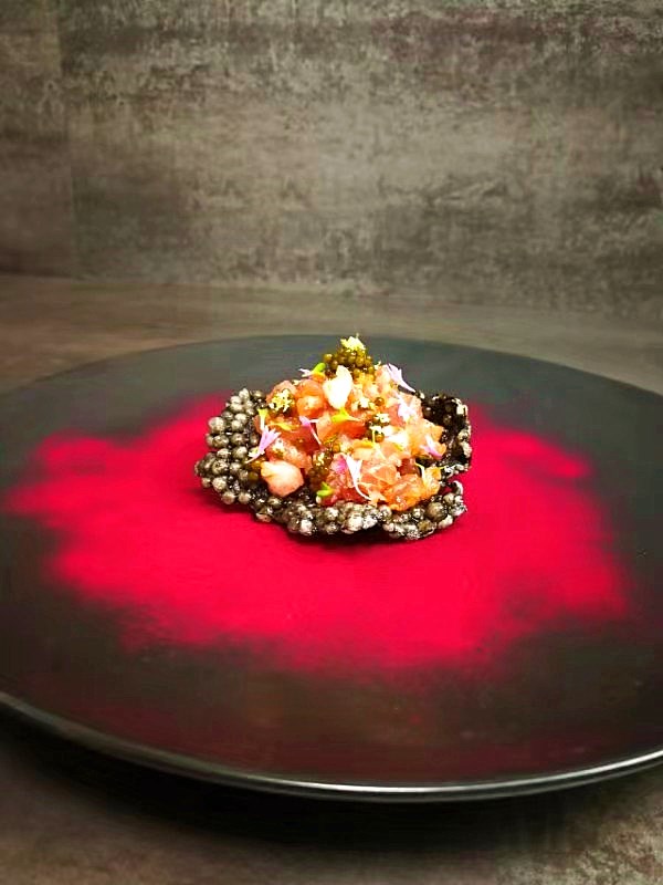 加鱼子酱的烤鸭,中西合璧鱼子酱做法