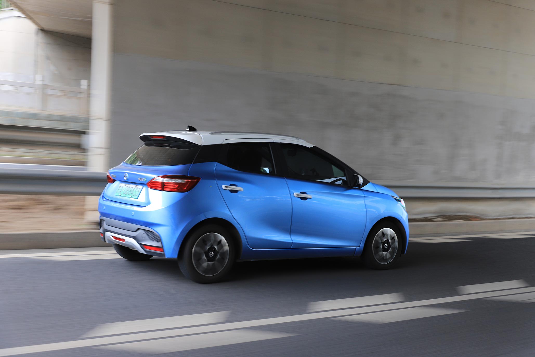 江铃新能源易至Ev3,纯电动车易至