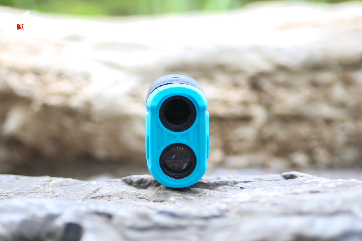 高尔夫球弹道补偿，泰格·伍兹不是梦PF230激光测距望远镜开箱