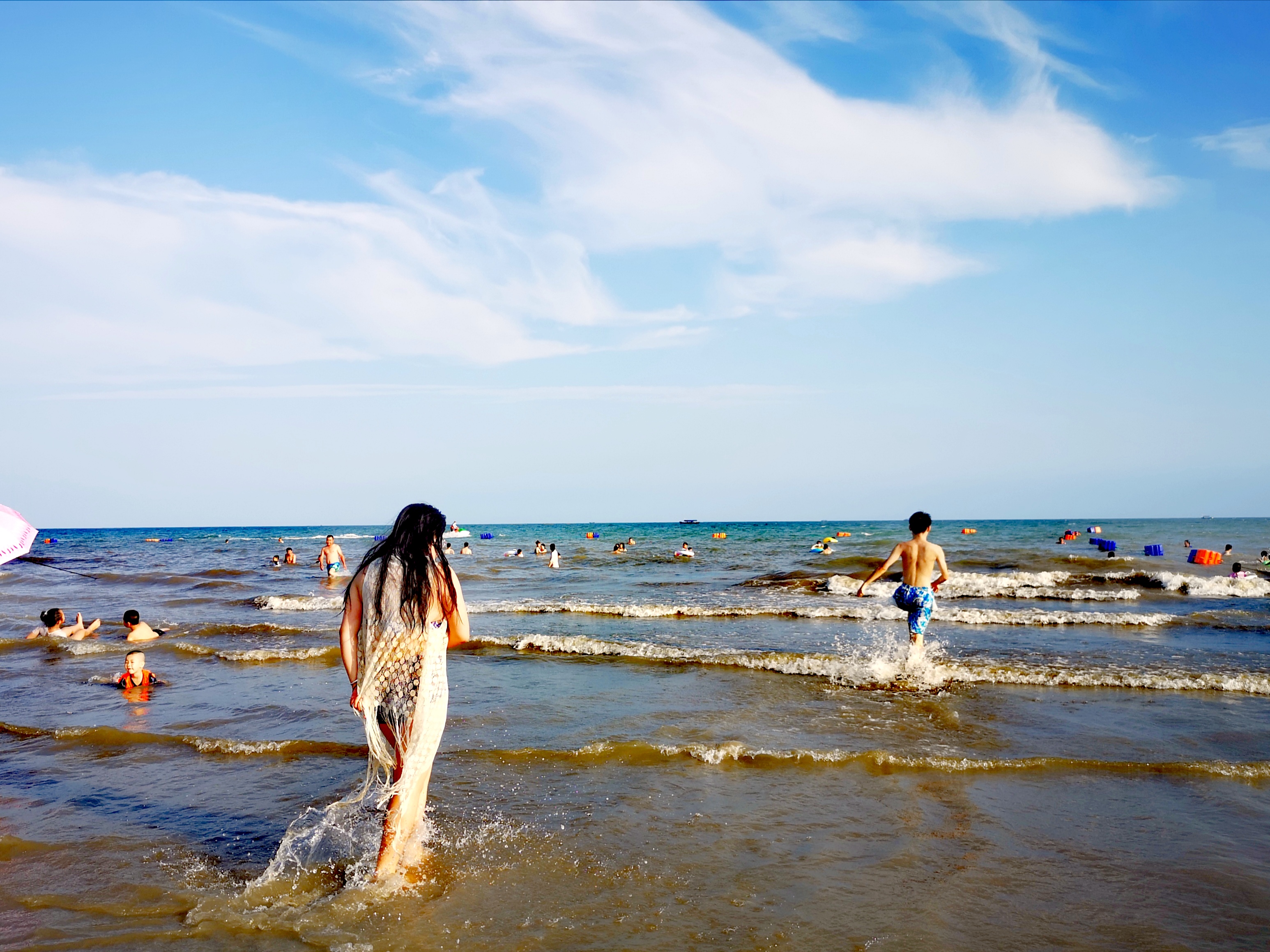 雨天东兴万尾金滩游,冬季东兴万尾金滩
