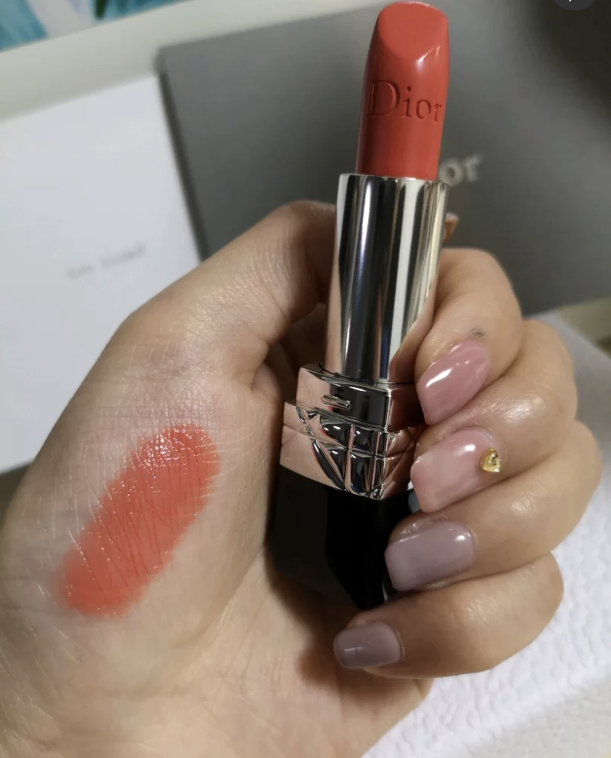 大牌冷门色号涂上惊为天人,一看就很贵的配色