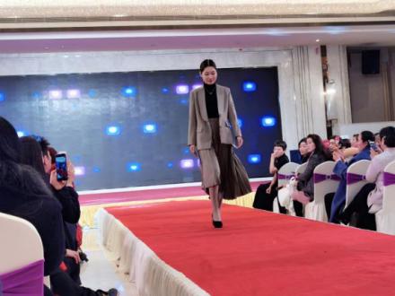 共享美衣:服装界“华为”登陆襄阳,云上衣橱走进万家