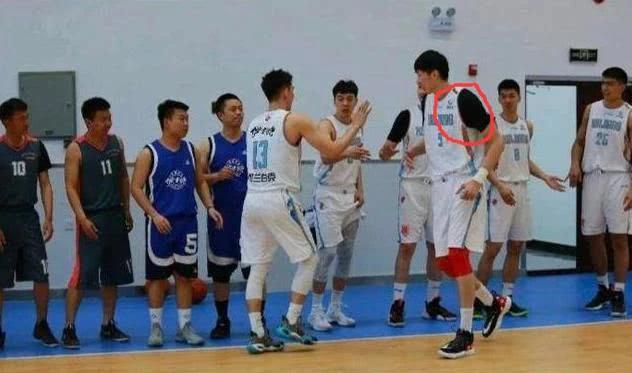 周琦为什么增胖了25斤,周琦可能被追加停赛