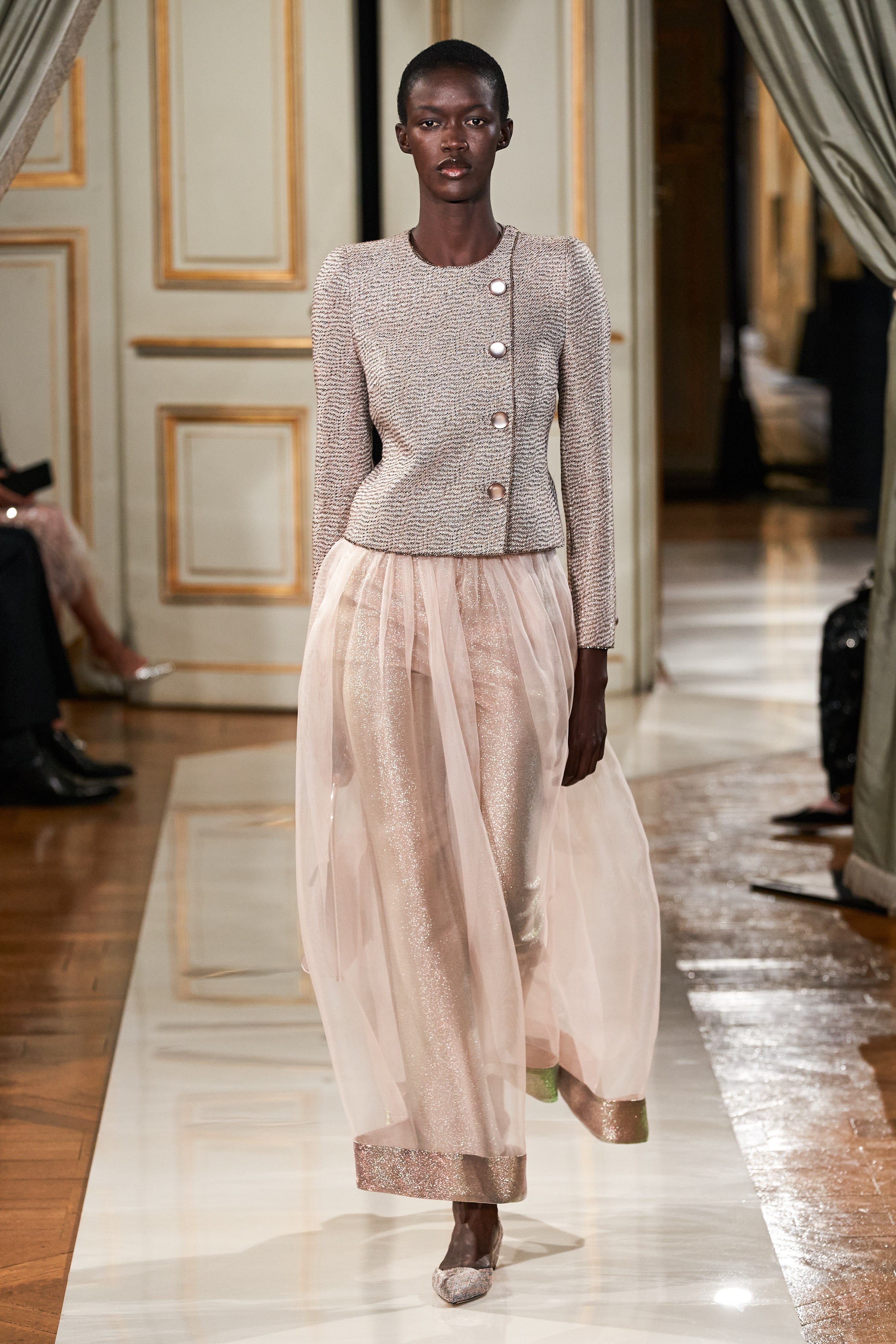 阿玛尼armani高定设计师,阿玛尼2018高定春夏女装