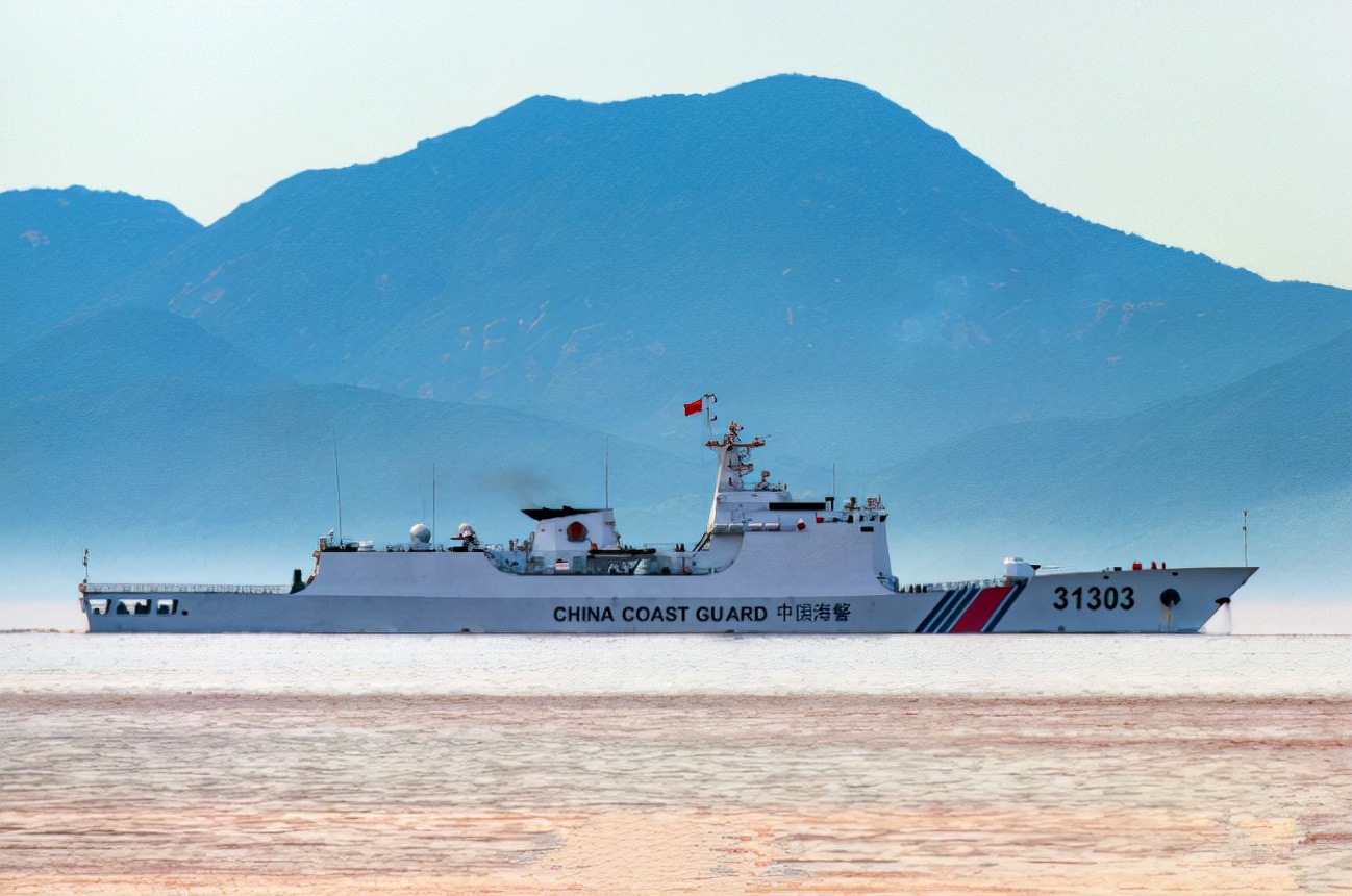 中国海警船驱离日本舰船,中国海警船驱逐日本渔船