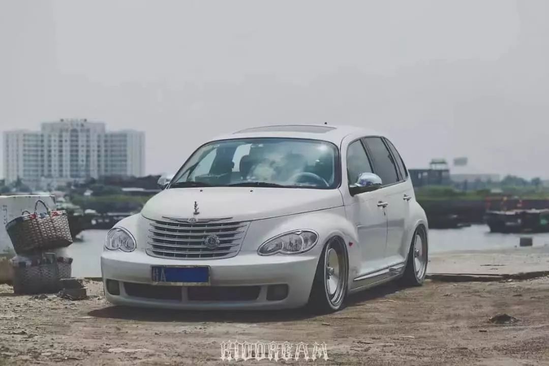 如此冷门的克莱斯勒PT漫步者改出满满复古味道,将复古进行到底