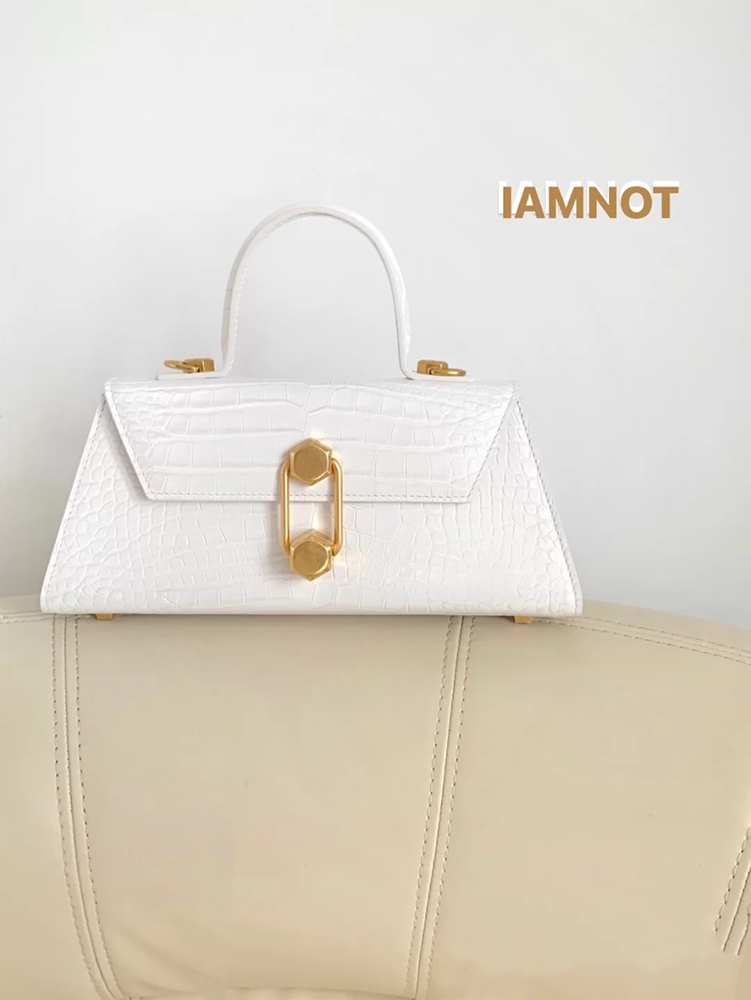 质感好点的高档气质女包,设计感高端上档次女包心形