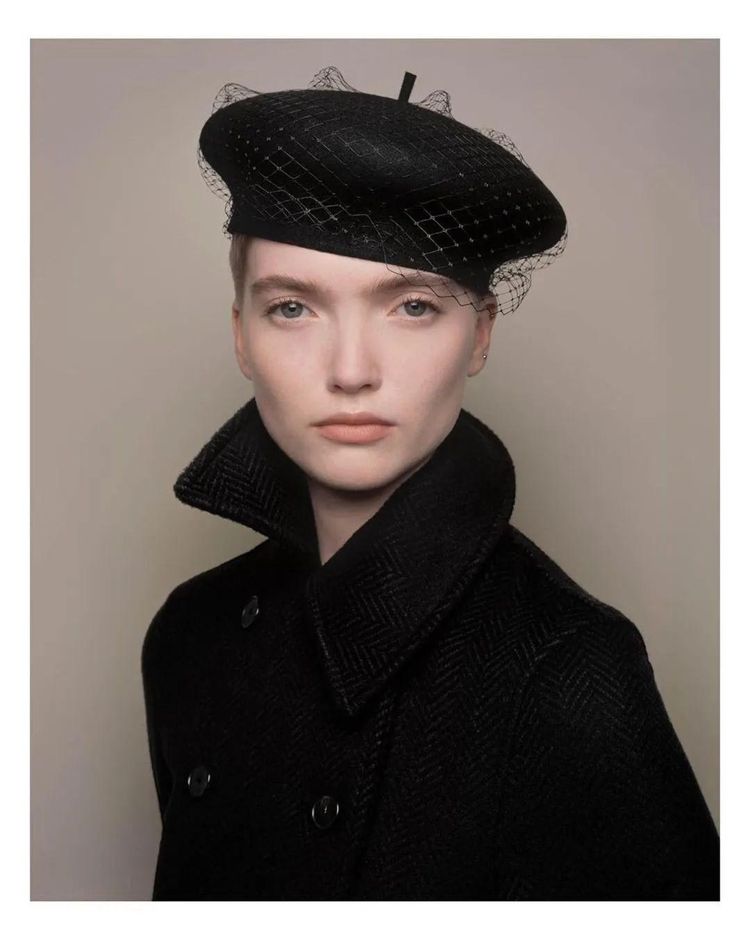 DIOR*用御**超模公然抨击VOGUE主编，呼吁她早点下台