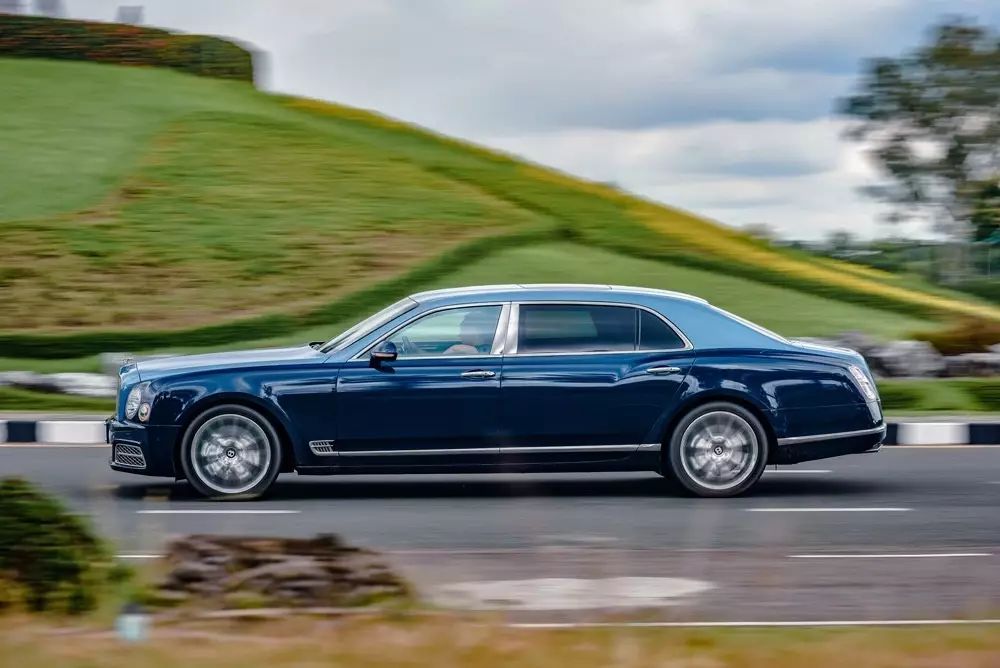 宾利欧陆gt和宾利慕尚,宾利慕尚宾利飞驰