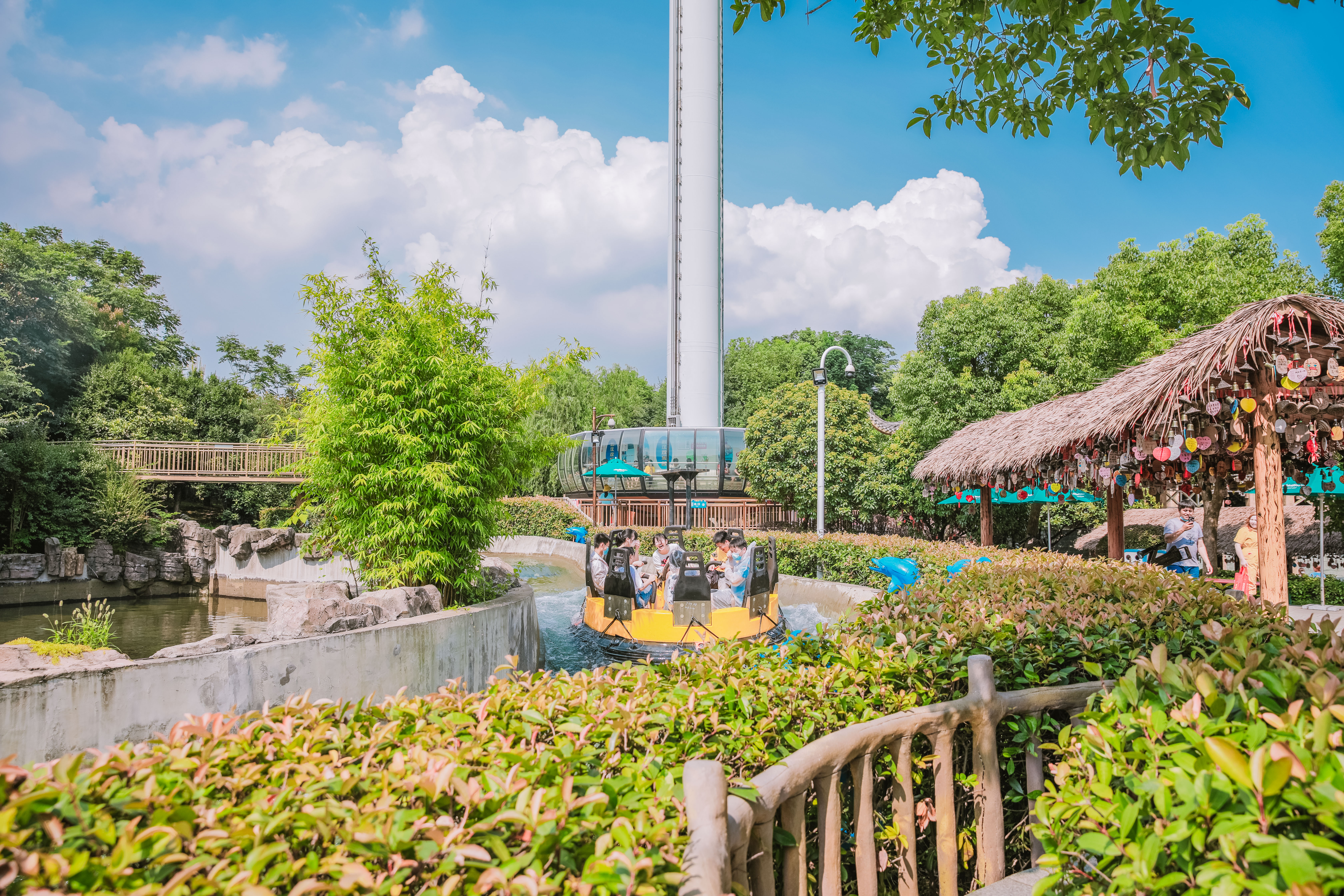 考完和朋友一起去了武汉,武汉欢乐谷全日游