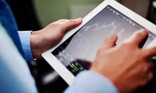 靠期货起家,靠炒股起家的人