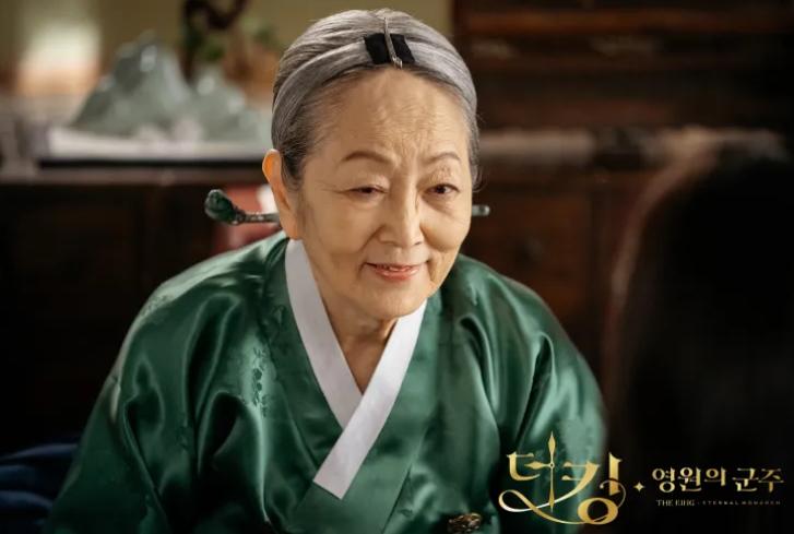 永远的君主卢尚宫搞笑片段,永远的君主为啥看不懂