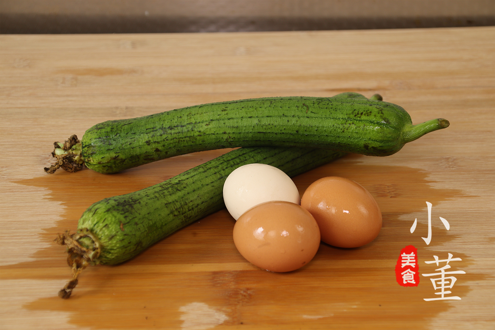 炒丝瓜总是出水？大厨教你1招，保证丝瓜鲜嫩入味不出水