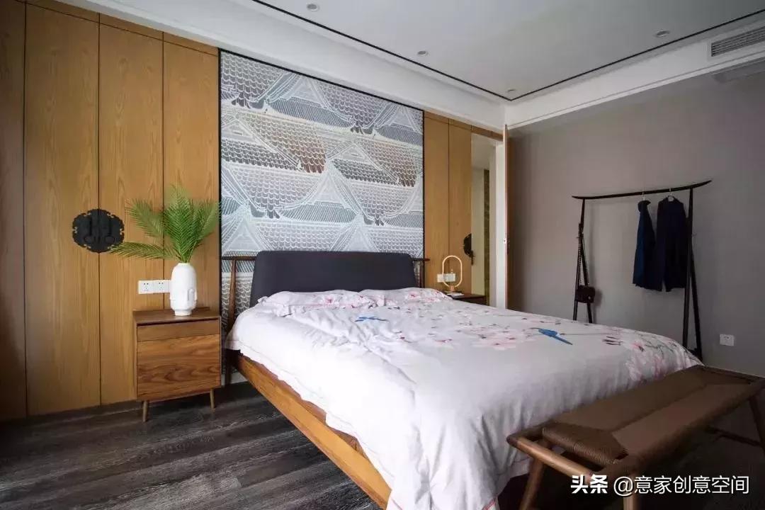 电视墙挖个洞，电视柜就不用买了，这套新中式三居室太好看了！