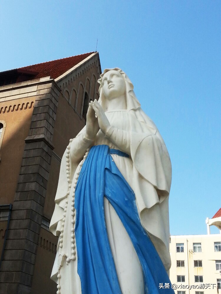 青岛百年德式建筑天主教堂,青岛最有名的天主教堂是哪个地方