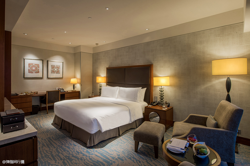 细品光彩琉璃中的东方韵味，澳门旅居的奢雅华贵尽汇于此