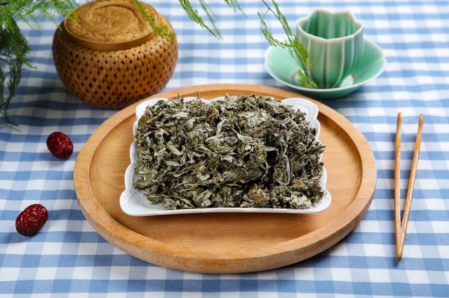 骨质增生与风湿能用艾叶泡脚吗,艾叶花椒生姜红花泡脚治风湿不