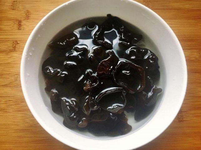 只因“汉堡病”，幼儿园106人食物中毒，医生：食物处理是关键