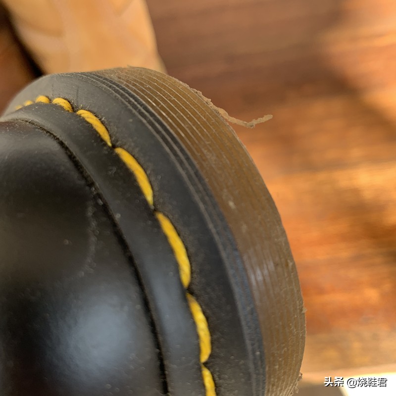 红翼875和添柏岚大黄靴选哪个,添柏岚马丁靴如何确定经典款