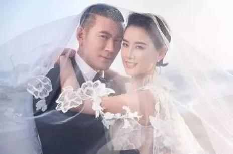 《乘风破浪的姐姐》背后姐夫你认识几个？郑钧很佛系，杨子很有钱