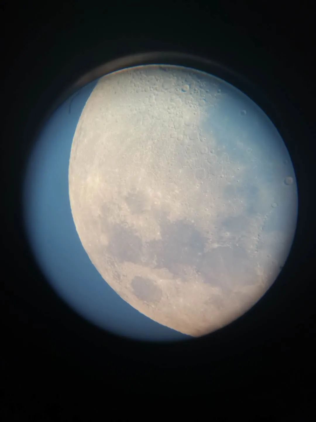 最强天文望远镜观月球效果,牛人自制8亿公里望远镜