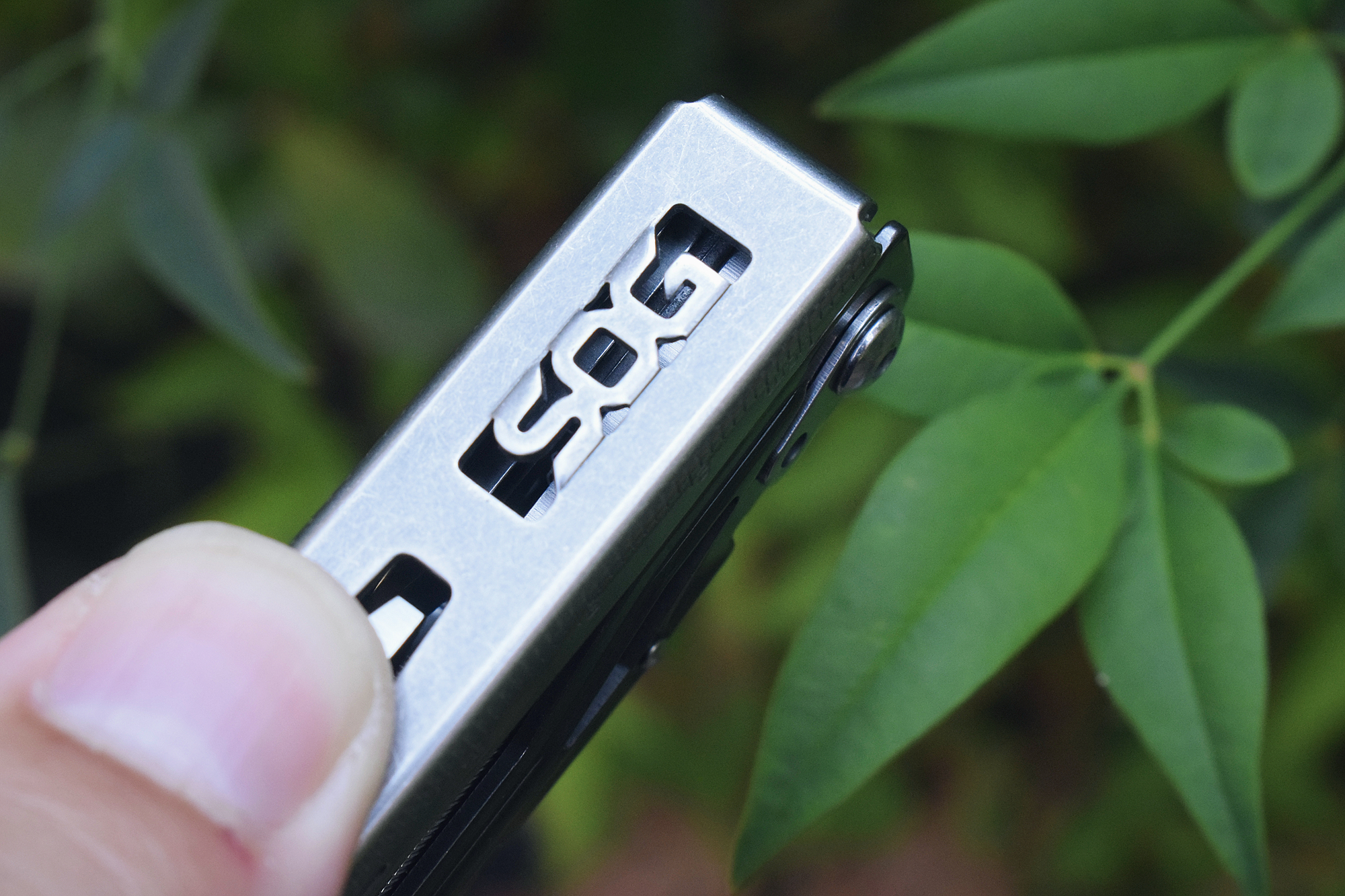 掌中利刃单手快开！——SOG迅猛龙多功能组合工具钳体验