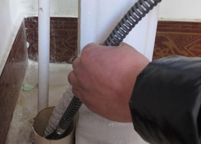 疏通下水道有必要找人吗,有什么好办法疏通堵住的下水道