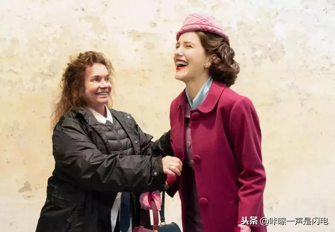 来认识一下宇宙第二时尚博主|5000件衣服只够穿一季