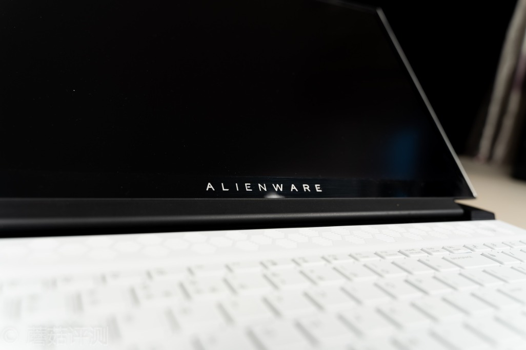 2020款外星人m17r2测评,外星人2020版m17和m15区别