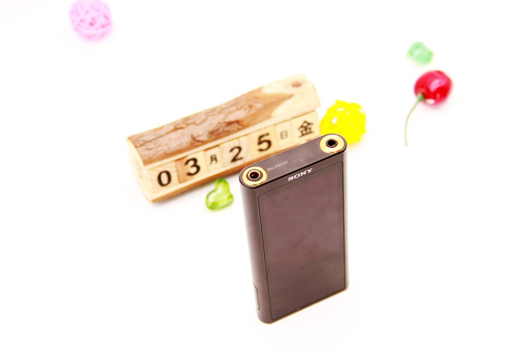 索尼nwzx300a和nw105哪个值得购买,索尼nw-zx300a多少钱