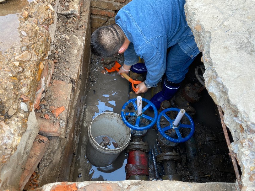 供热进入夏季检修,停暖不停工维修