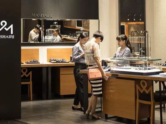 金店一年能有多少利润,大街小巷上的金店是怎么赚钱的