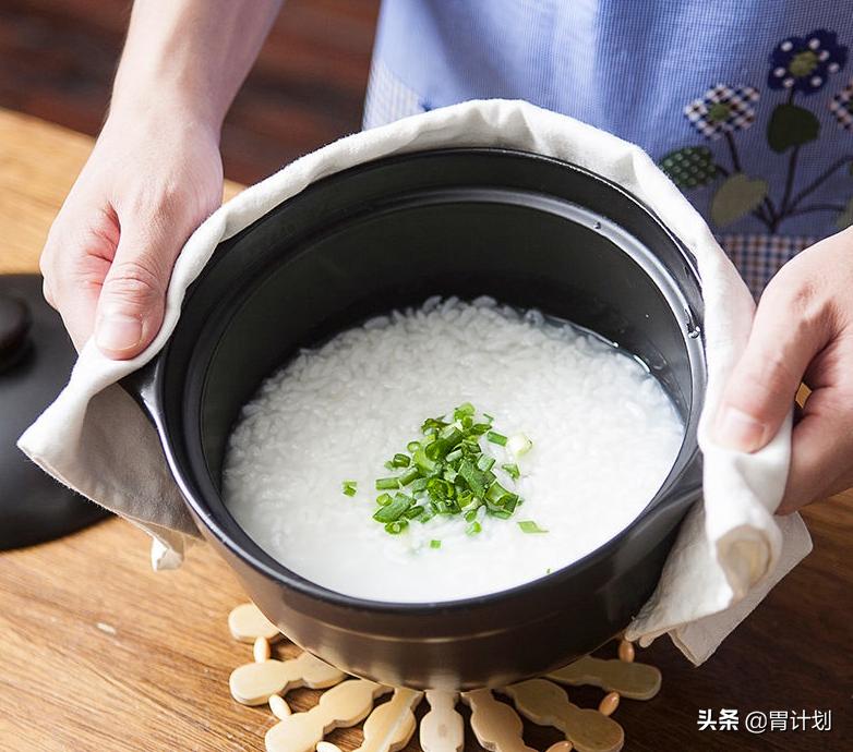 砂锅养锅开锅不裂的方法,新砂锅正确开锅和养锅方法