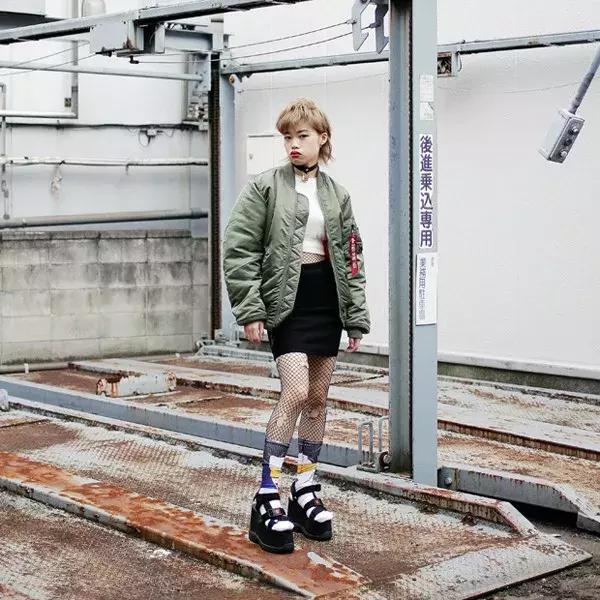 鏃ユ湰娼墝鎼厤,婕绌挎惌