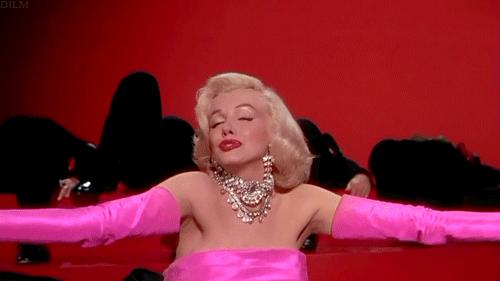 爱豆的戒指戴哪,爱豆婚戒