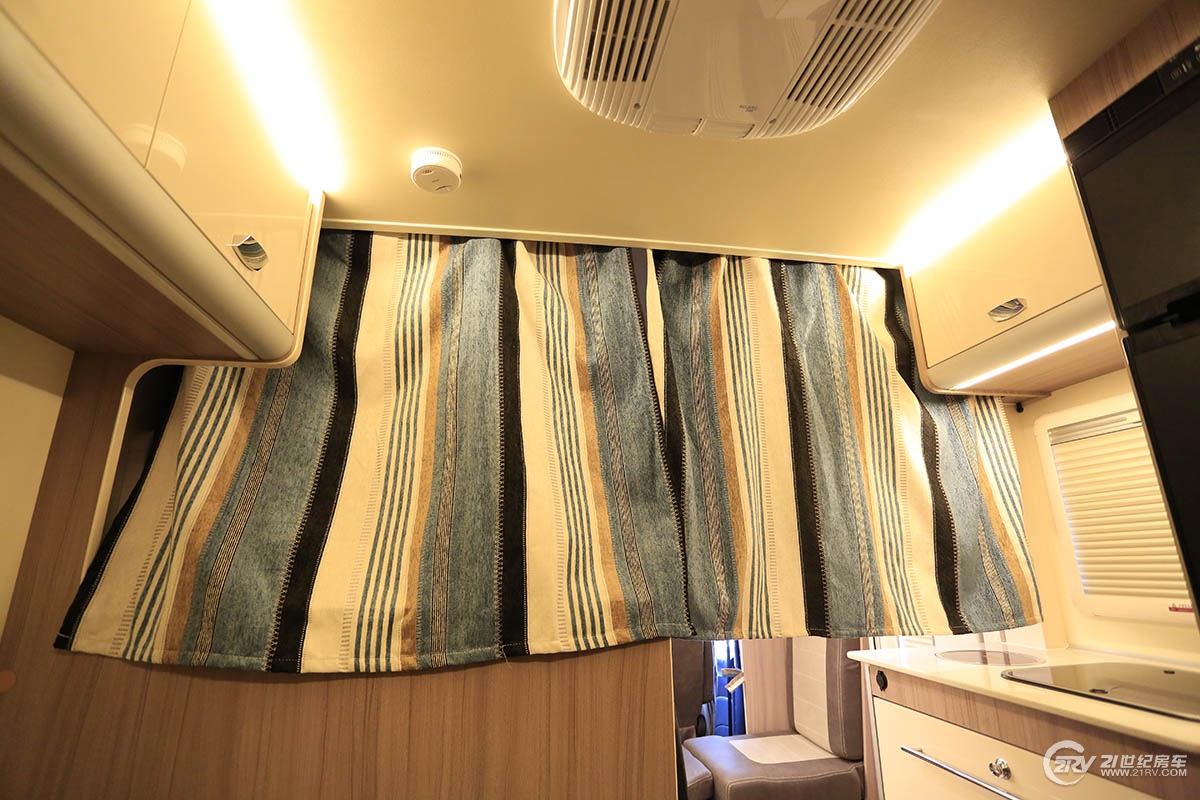 中天房车新季风畅游款,最新版的大通t型房车价格