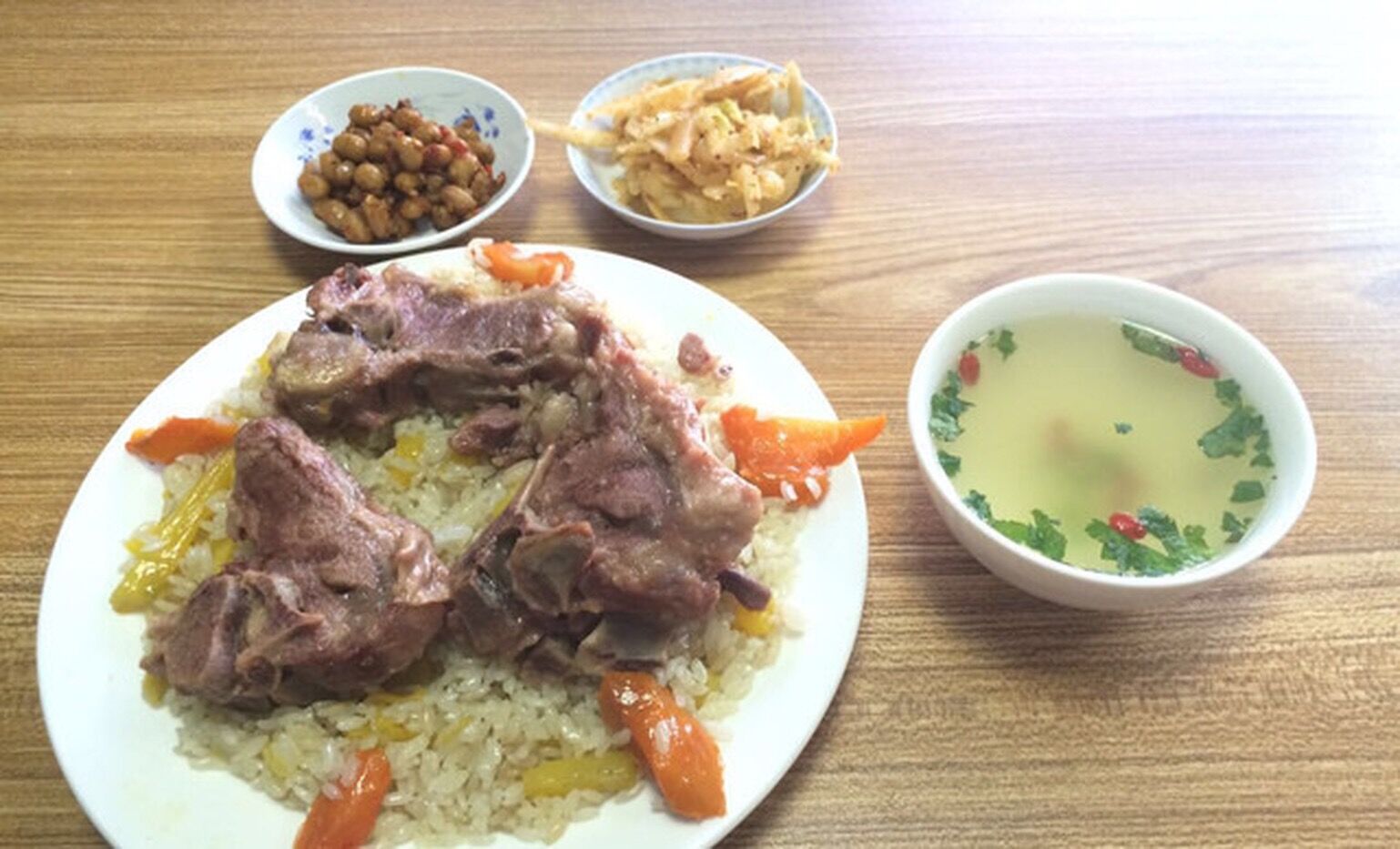 乌鲁木齐的哪个地方抓饭好,乌鲁木齐市抓饭好吃的店