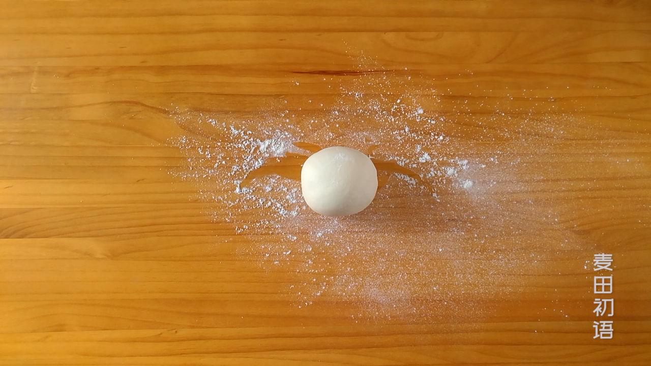 香味十足的奶香馒头，超级松软有弹性，不坑洼不缩皱的秘密都在这