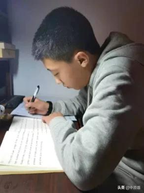 中学生自己要求看心理医生,中学生说不想读书该怎么做