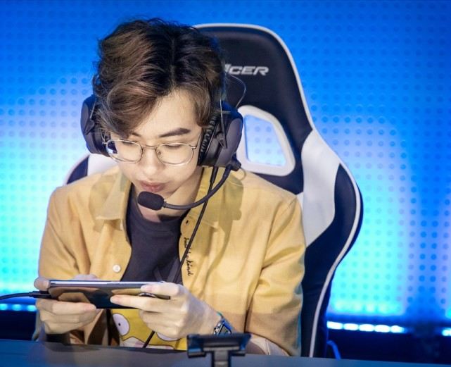 怎么保持高kd并且上王牌,kd200键位设置